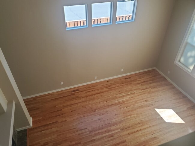 Photo - SW Bend - 3 Bed 2.5 Bath -Fenced-Corner lot-Amenities