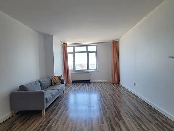 Building Photo - 40-26 College Point Blvd Unit 18D