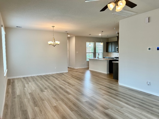 Photo - 810 Mineral Wells Ln