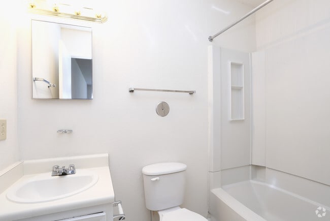 Strawberry Hill Apartments - Durham, NC | ForRent.com