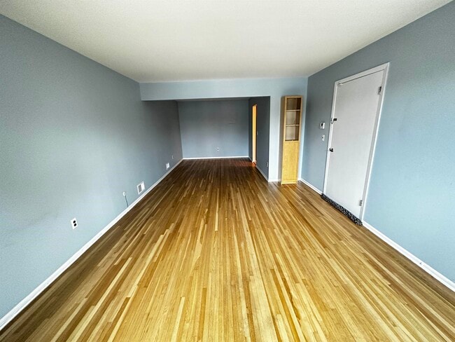 Photo - 609 Sussex St Unit 1