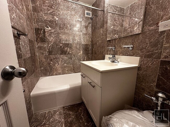 Photo - East 79th Street Unit 2O