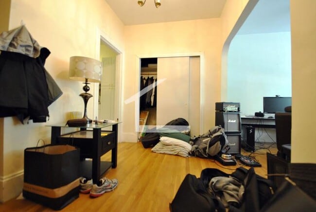 Photo - 57 Brighton Ave Unidad 2