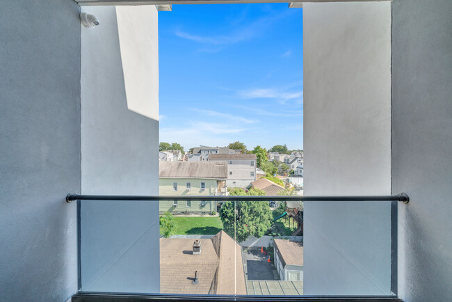 Photo - Skyline Square Lofts