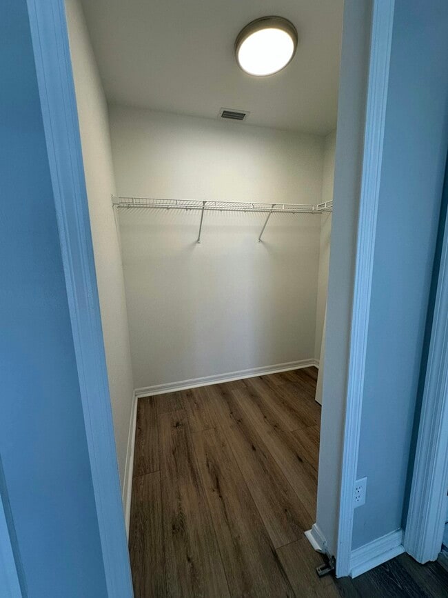 Photo - 2988 Lincoln Blvd