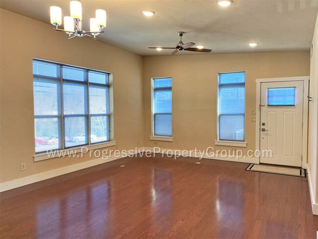Photo - 525 E Kiowa St Unit 201