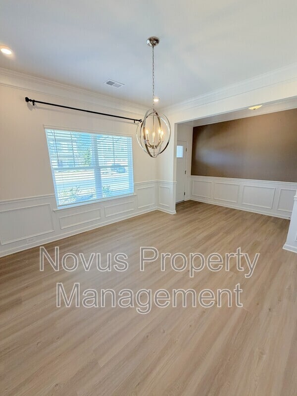 Photo - 204 Asher Dr