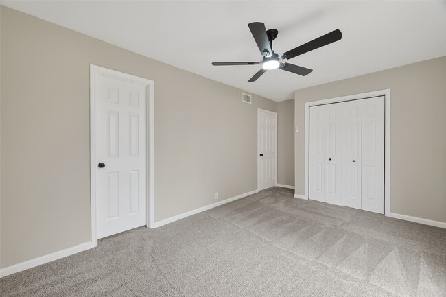 Building Photo - 14030 Cashel Forest Dr Unit C