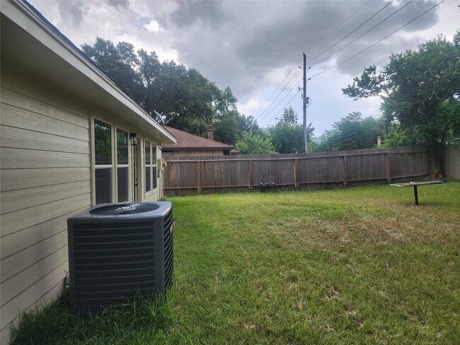 Photo - 10115 Mill Shadow Dr
