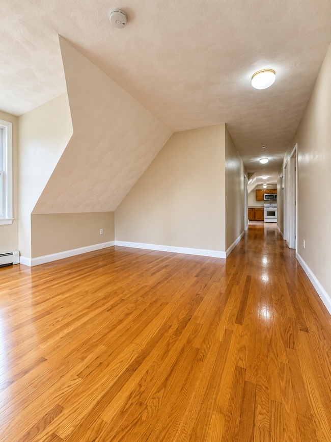 56 Rogers Ave Unit 3