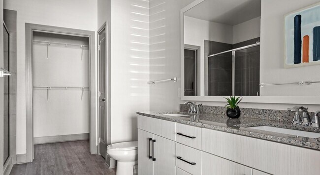 Photo - 2-Bed Luxury Living | 8 Weeks Free + Waive... Unit HGH