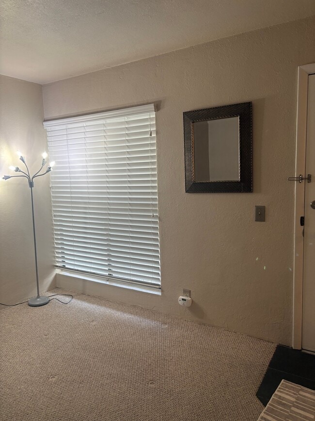 Photo - 500 Glenwood Cir Unit 113
