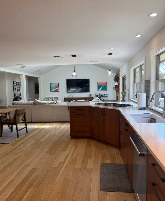 Photo - 11303 Madrid Dr