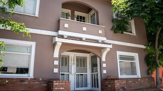 Building Photo - 1252 E Broadway Unit 1252
