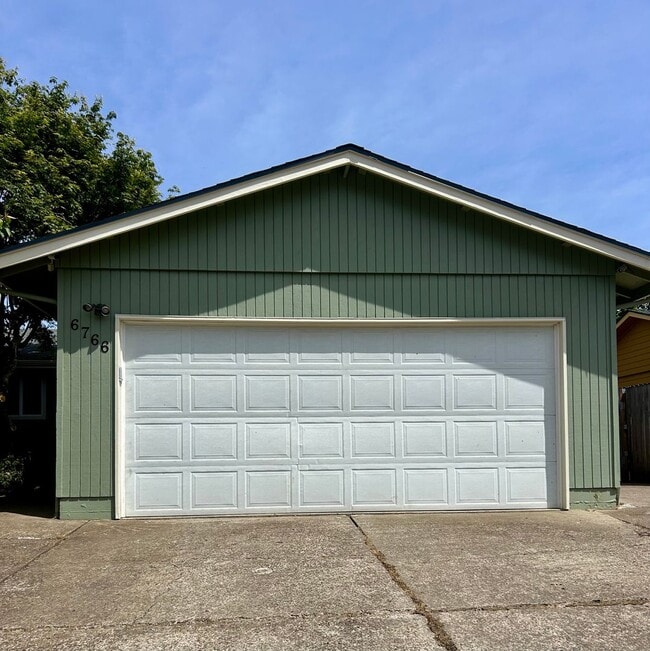 Photo - Charming Single Level Home - Keizer