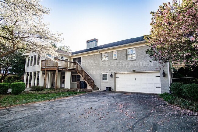 Photo - 7205 Canmore Ln NW