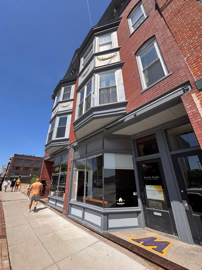 Photo - 415 E 2nd St Unit 2A