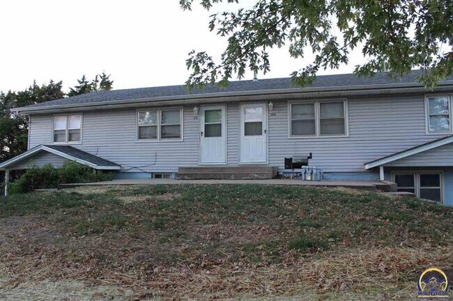 302 W Neosho St - 302 W Neosho St Apartment Unit 1
