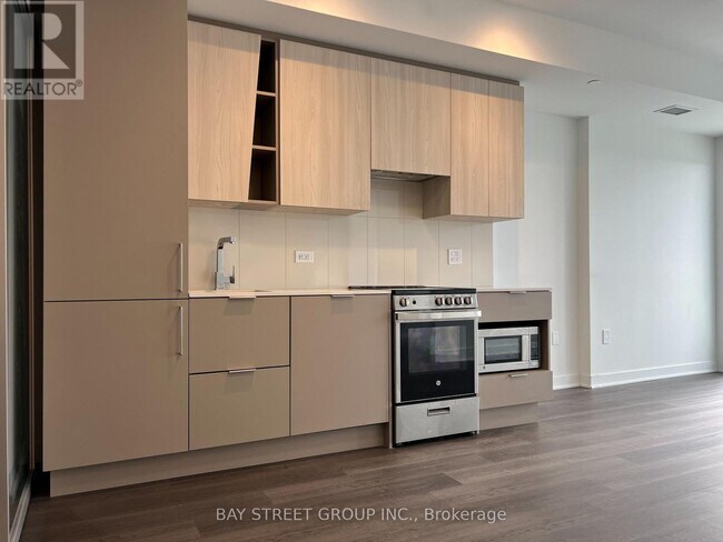 Photo - 3900 Confederation Pkwy Unit 5207