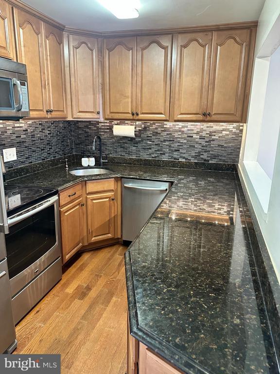 Photo - 7943 Timarand Ct