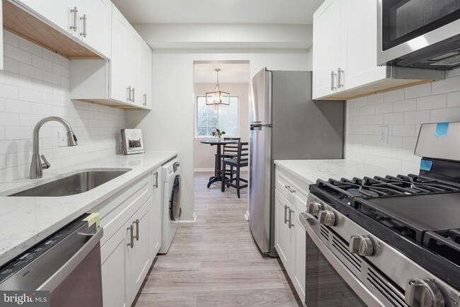 Photo - 1521 Colonial Dr Unidad 104