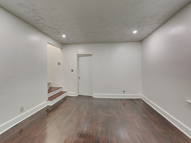 Photo - 542 S Evelyn Pl NW