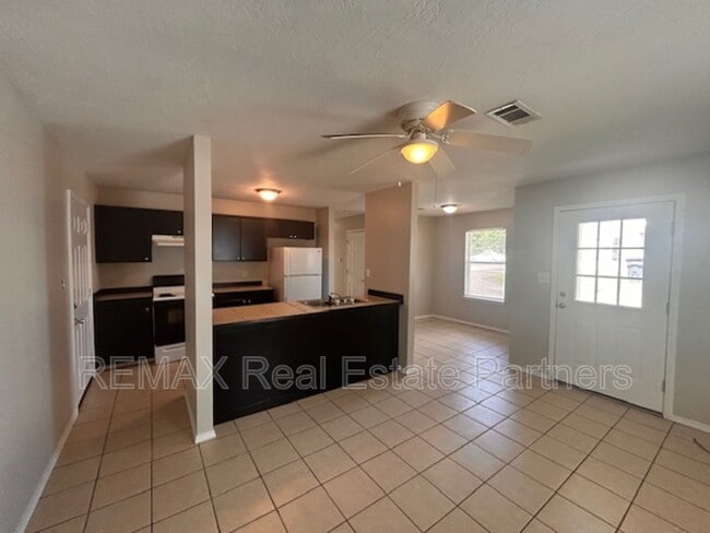 Photo - 28 Bentley Brooke Ln