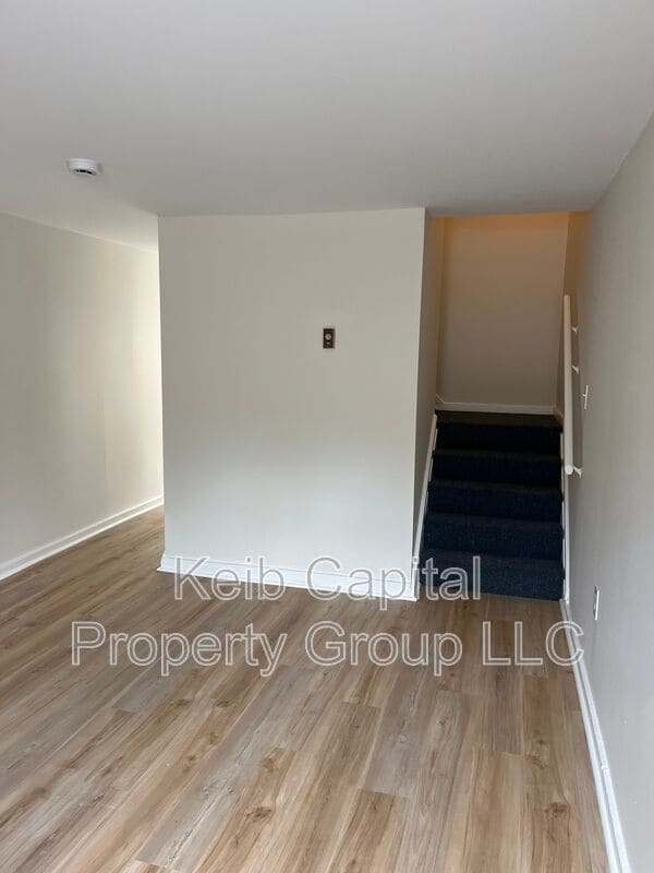 Photo - 90-92 Ford Street Unit Apt 8