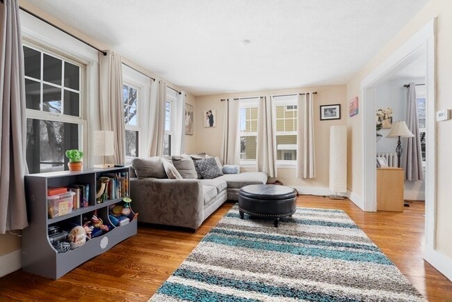 Building Photo - 180 Jerome St Unit 1