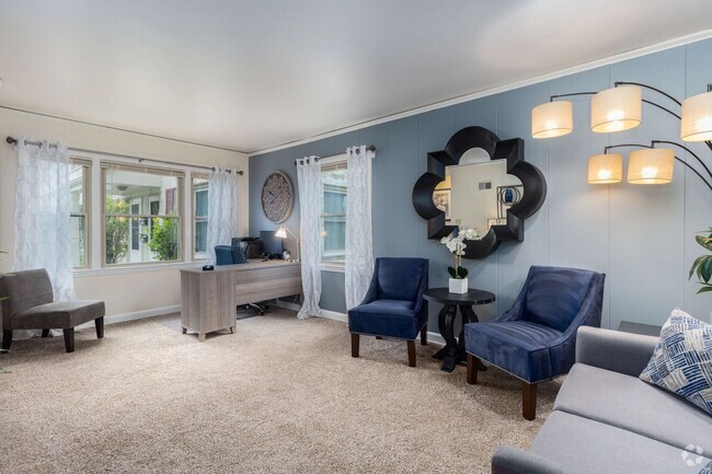 Building Photo - Bay Village Townhomes