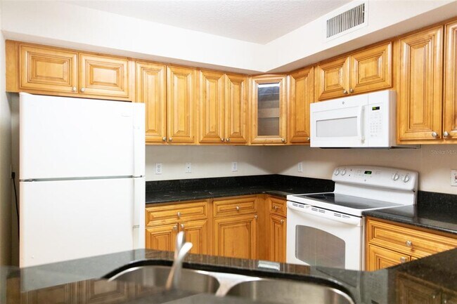 Photo - 822 Camargo Way Unit 208