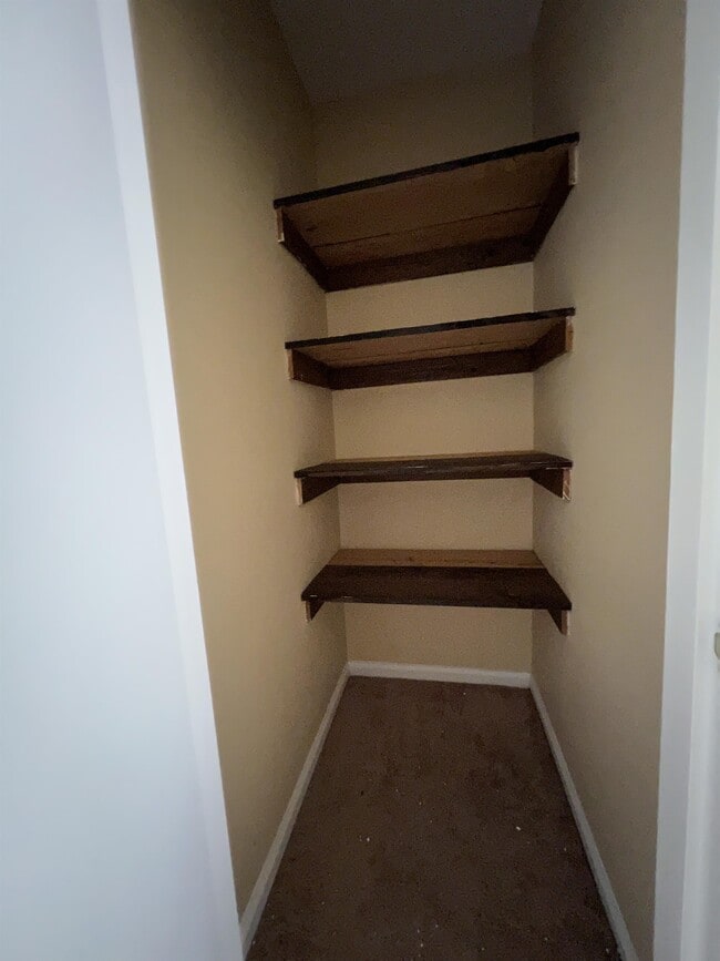 Photo - 323 Beverly St