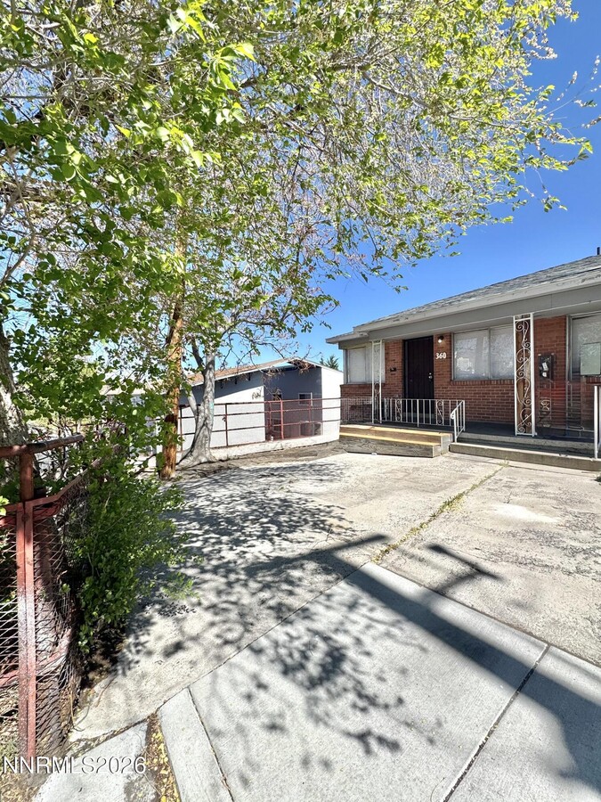 Photo - 360 Wilson Ave