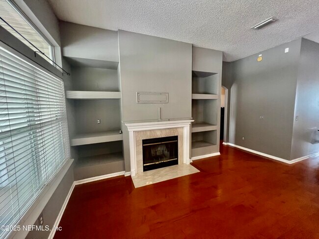 Photo - 9332 Beresford Ct