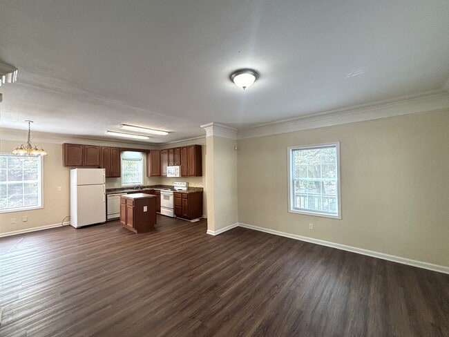 Photo - 4br House near Campus, Stadium, Downtown! ...