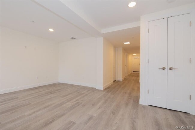 Photo - 29 Elm St Unit Lower