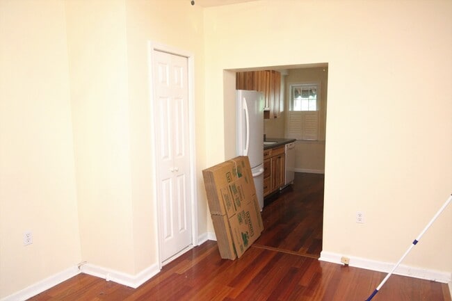 Photo - Charming Locust Point 2bd+Den/1ba Rowhome w/ W/D, CAC and One-Car garage! Available 7/15!