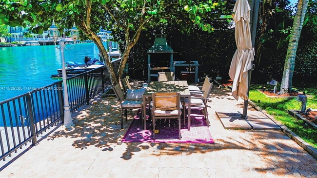 Photo - 1325 Marseille Dr