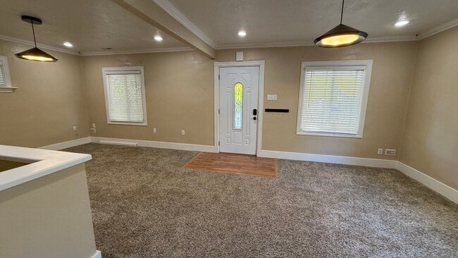 Photo - 138 S 10th Ave