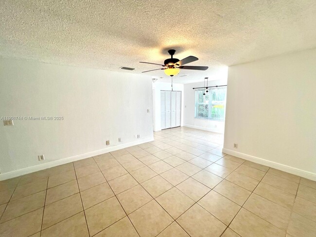 Photo - 3410 Pinewalk Dr N Unit 812