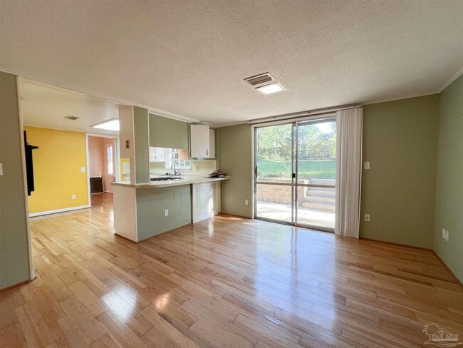 Photo - 5325 Lakewood Dr