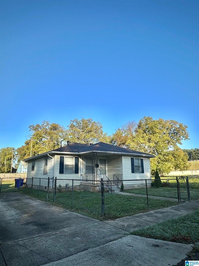 Building Photo - 972 53rd St N