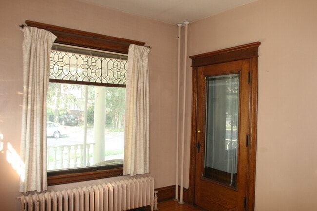 Photo - 1014 17th Ave SE Unit 1