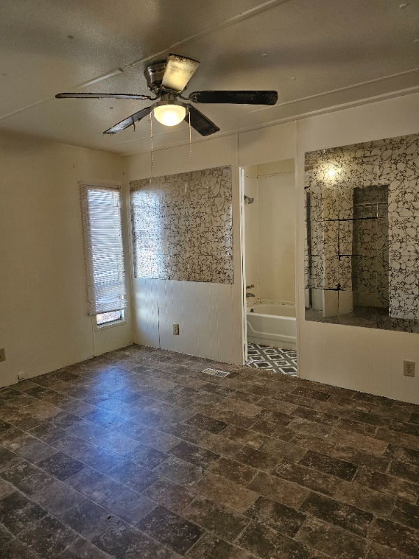 Photo - 413 Miller St