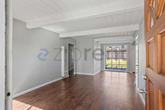 Photo - 805 Phanor Dr