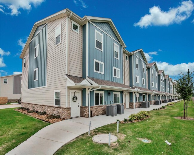 Photo - 21155 Gosling Rd Unidad 37-C Rental