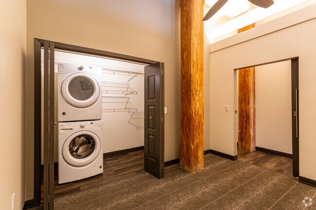 1 habitación, 1 baño - 644 pies cuadrados - Spaghetti Works Apartments