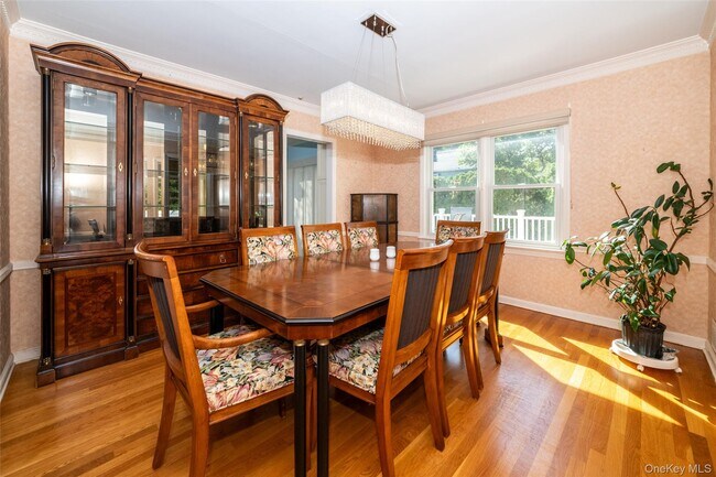 Photo - 18 Lomond Pl