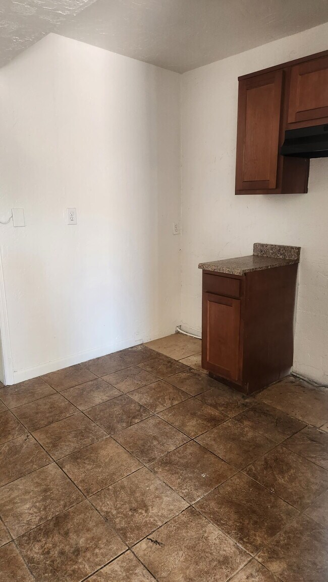 2240 W Morten Ave Unit A