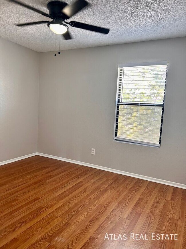 Photo - 465 W Ivyglen St Unit 206